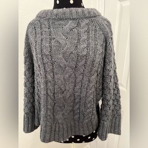 Banana Republic Sweater - Gray, Size Medium, Italian Yarn